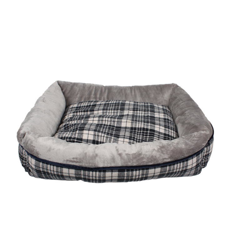 Winford Polyester Pet Bed, Medium