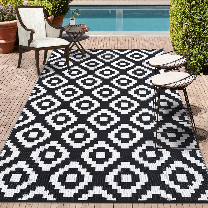 Geometric Outdoor Mats Plastic Straw Rug Waterproof Washable Outdoor Rug for Garden Backyard Picnic Camping RV Deck Beach Trailer