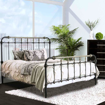 Cadre de lit double en métal de style transitionnel, noir antique, thermolaqué, accents dorés brossés à la main, 7 broches pour la configuration de la chambre à coucher