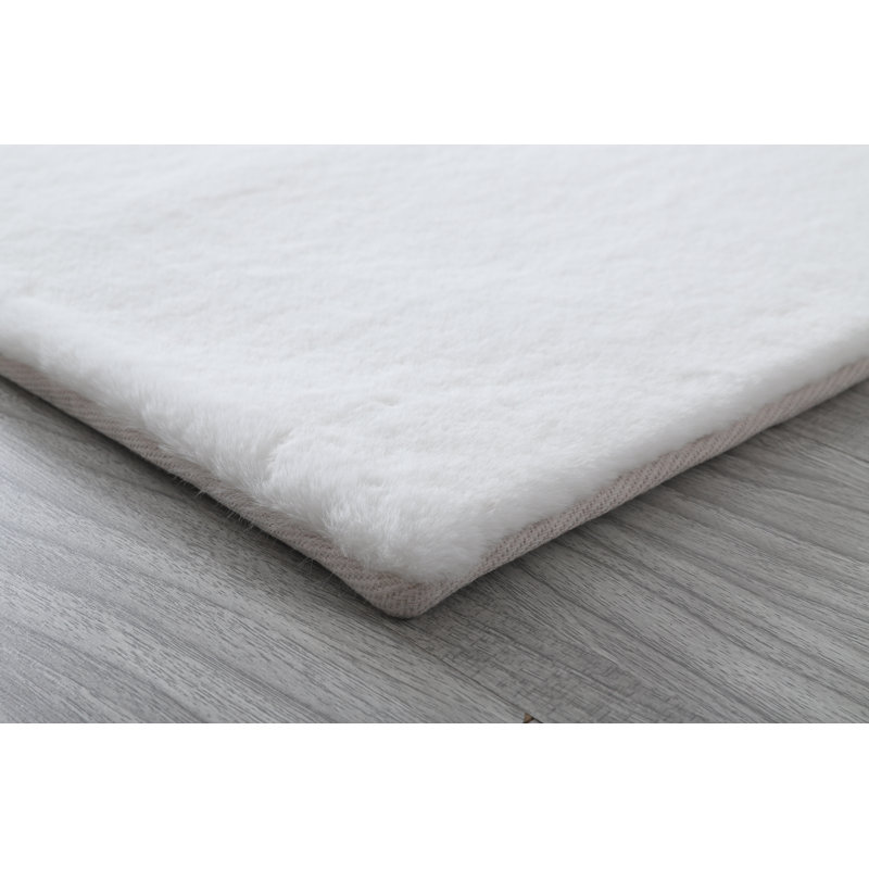 Tapis blanc touffeté, Rectangle 5 pi x 7 pi
