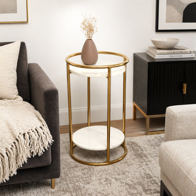 Table d'appoint luxueuse en marbre avec structure à 2 niveaux, alliant élégance et rangement pratique pour les intérieurs modernes