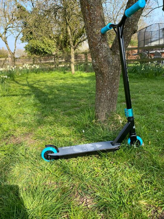My Hood Trick Scooter, Black /Turquoise