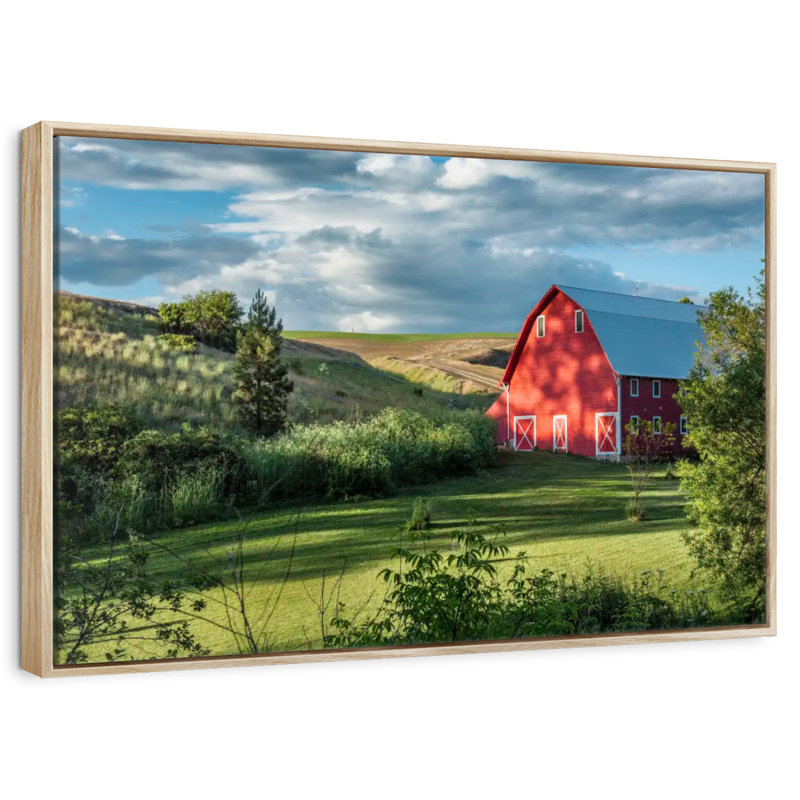 Grange rouge dans la campagne de la Palouse, Cadre flottant en bois naturel, 25 po x 17 po