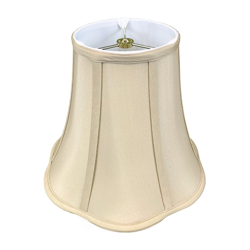 Lampe cloche festonnée House of Hampton®, Beige, H 13 po x l 16 po x P 16 po