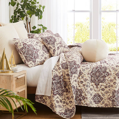 PERSIA 7-Piece Quilt Bedding Set by Southshore Fine Linens