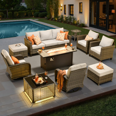 Ensemble de conversation d'extérieur en osier pour 7 personnes Allcot, ensemble de chaises de patio pivotantes avec table basse éclairée et coussins