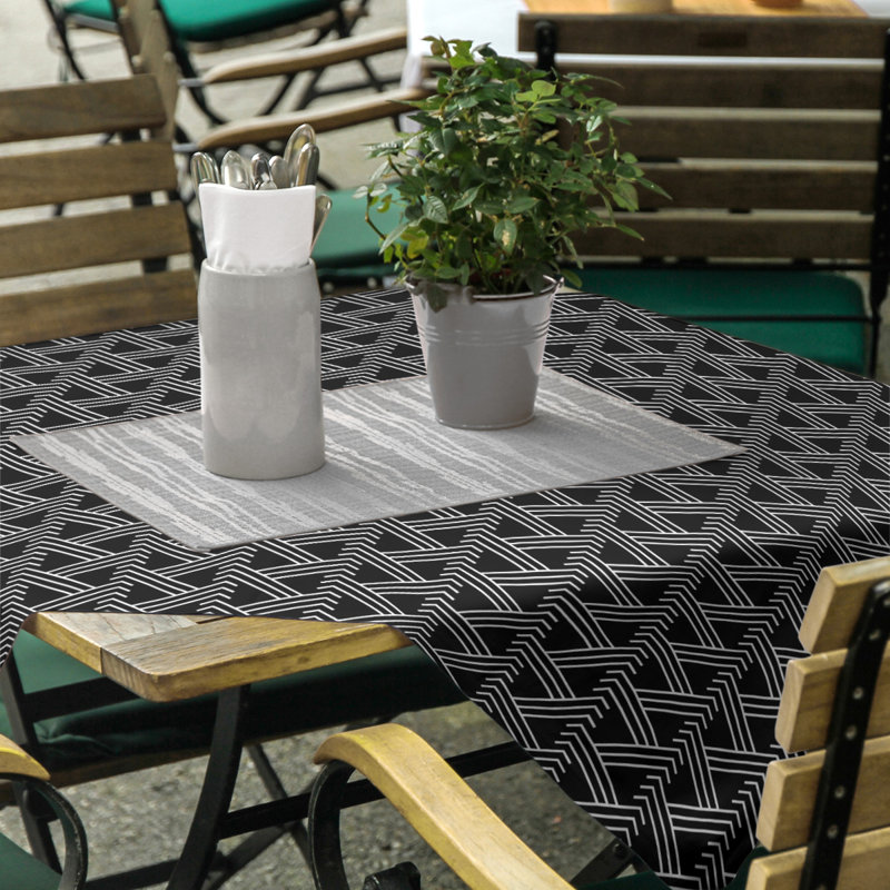 Classic Zig Zag Tablecloth, Black