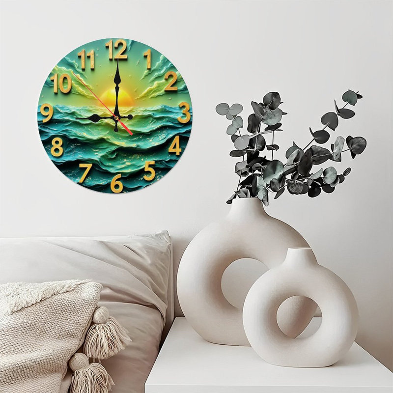 Horloge océanique avec chiffres dorés