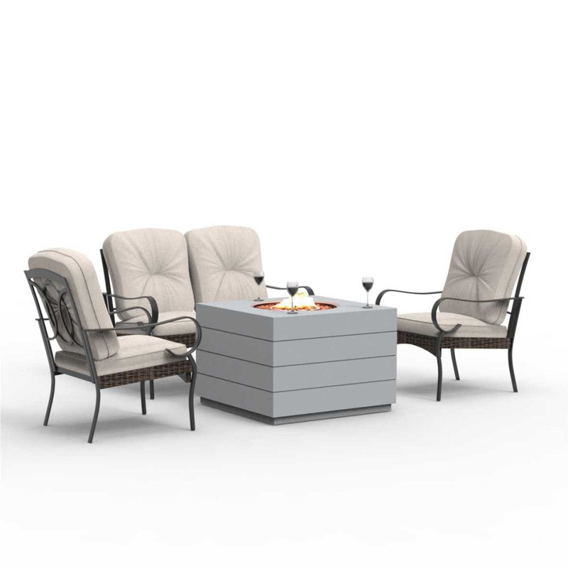 Ensemble de conversation en osier / rotin pour 4 personnes avec coussins Hanwell Hogans