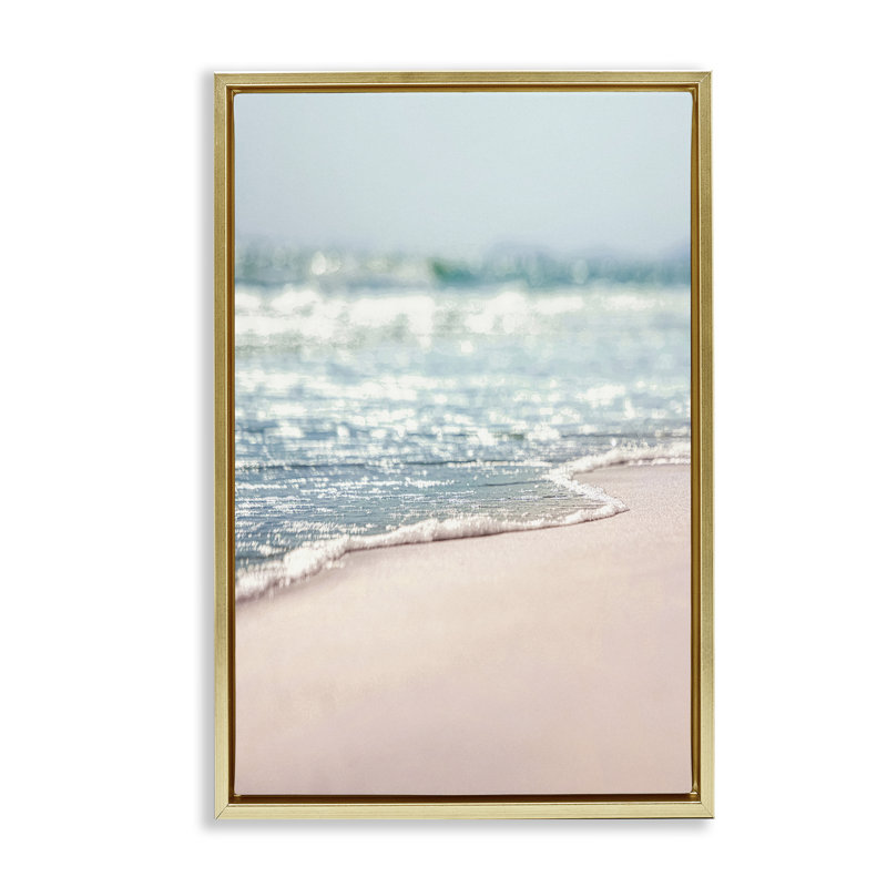 «California Summer Waves», toile flottante encadrée par Nataly White, Cadre flottant métallique doré, H 31 po x l 21 po