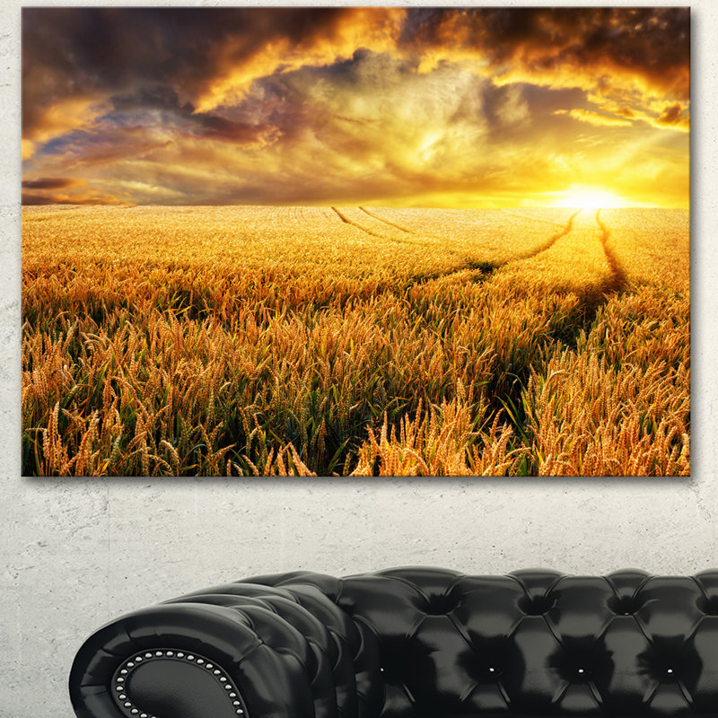 « incroyable coucher de soleil sur fond jaune », reproduction de photo sur toile tendue, H 12 po x l 20 po
