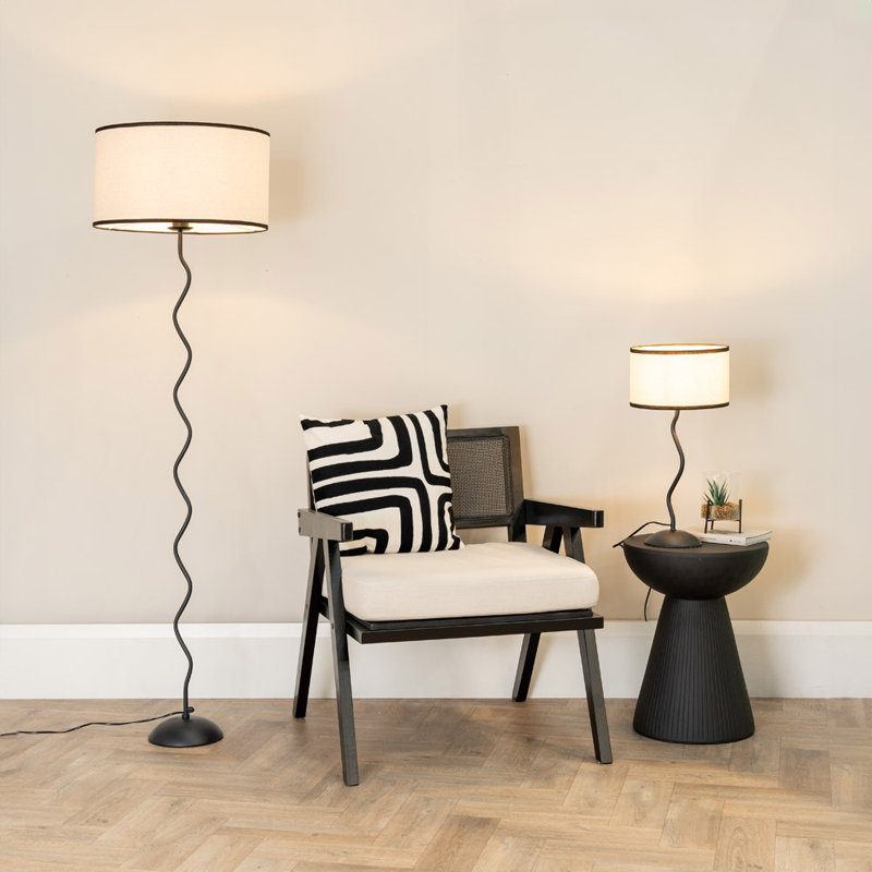 Cyerra Metal Table Lamp, Yes