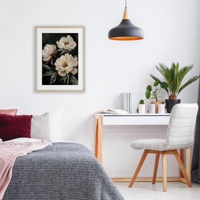 «Peach Roses Floral», reproduction d'art encadrée sous verre, design par Petal Prints Design