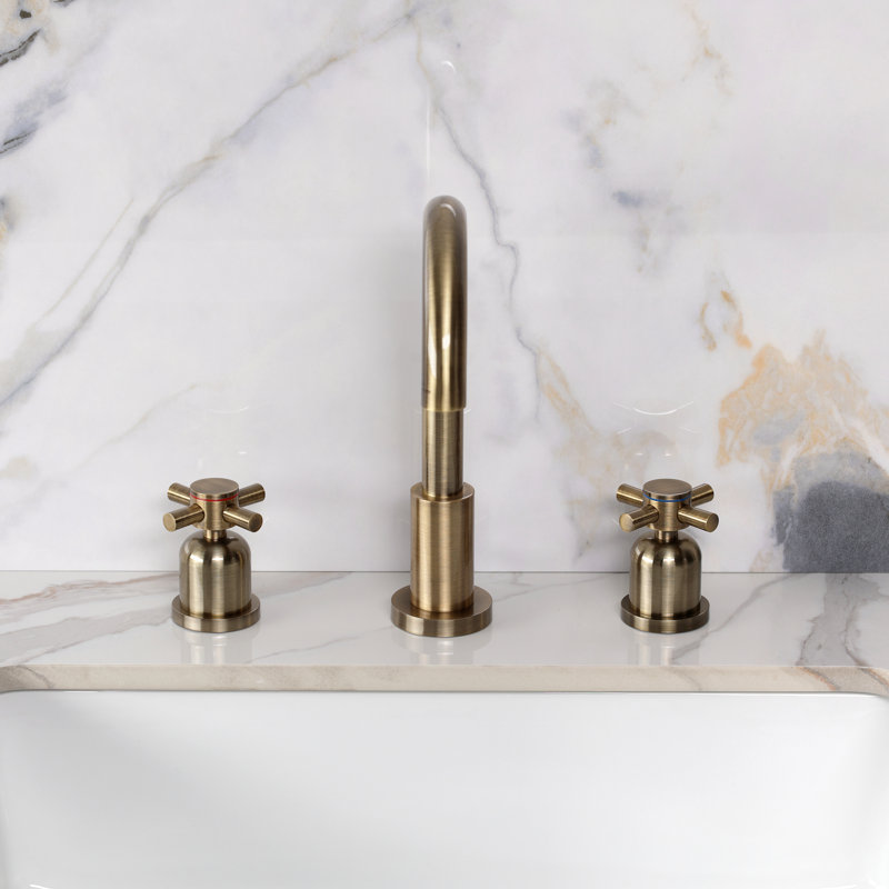 Robinet de salle de bain espacé Kingston, Antique Brass