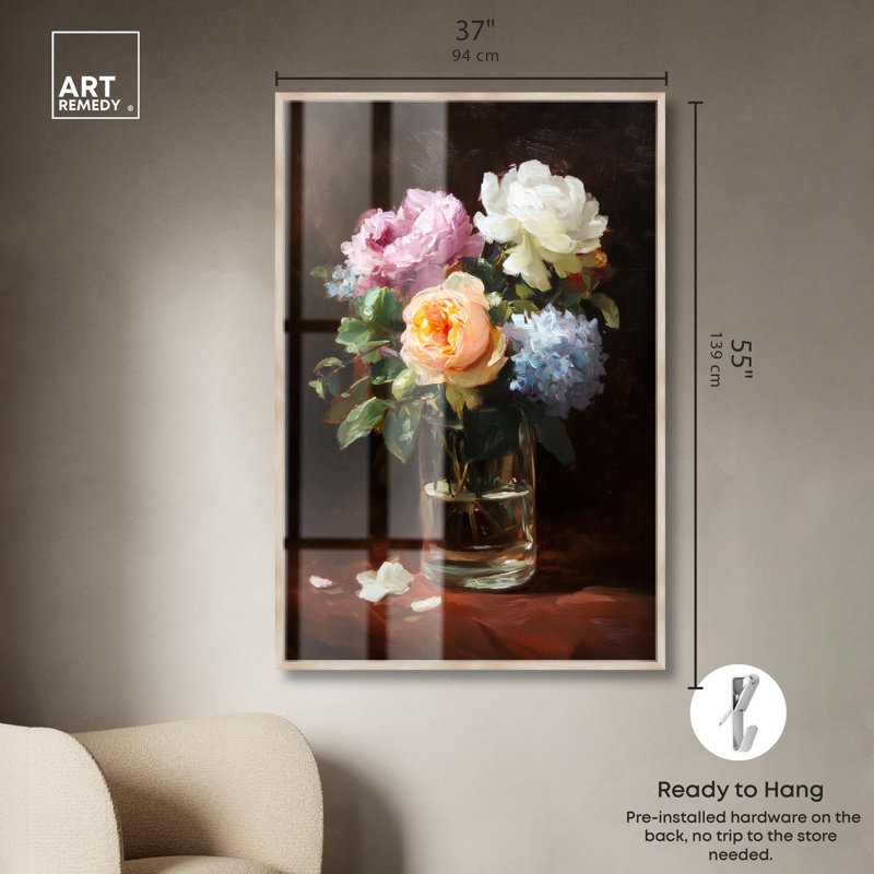 «Velvet Dusk III», décor floral, boîte-cadre par Art Remedy, H 55 po x l 37 po, Crème, crème