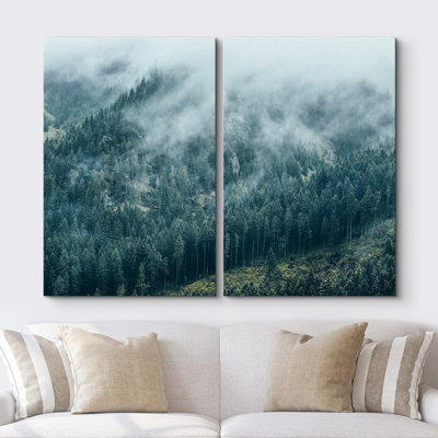 Vue aérienne du matin, brouillard d'hiver, paysage de montagne, impression de paysage