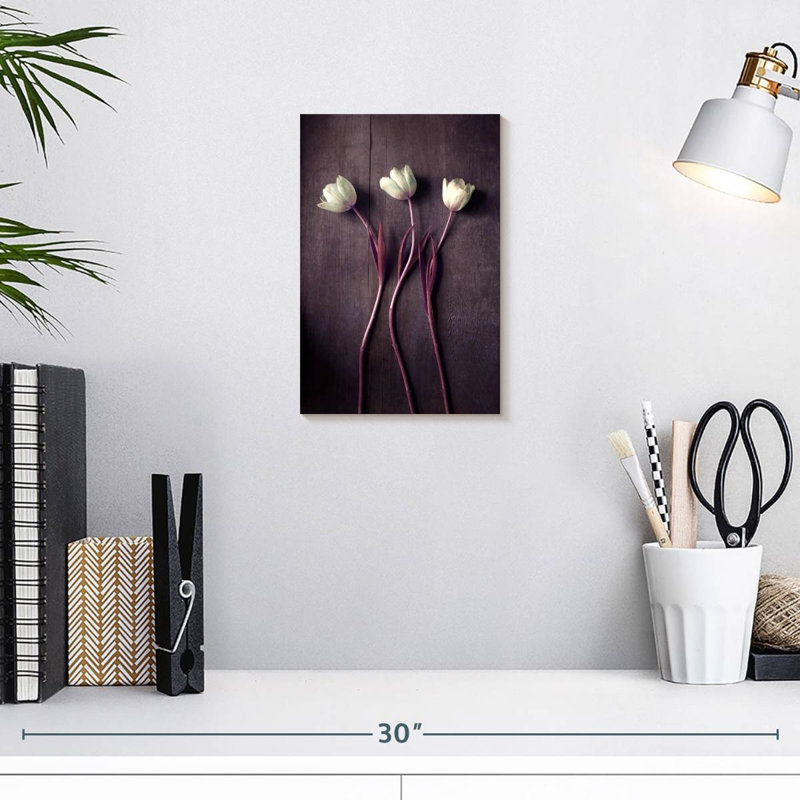 Harnek Tulip Dance, 12" H x 8" W