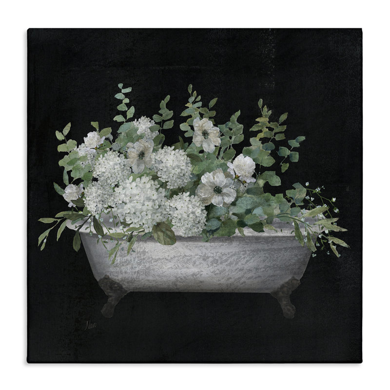 Art floral sur toile noire par Nan, 30" H x 30" W