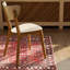 Tapis unique en laine noué à la main de style années 2000 de 4 pi x 6 pi 9 po en rouge / bleu / beige Alyrica