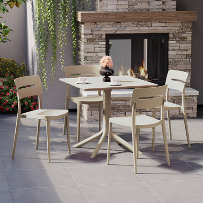 4-Person Outdoor Square Dining Set