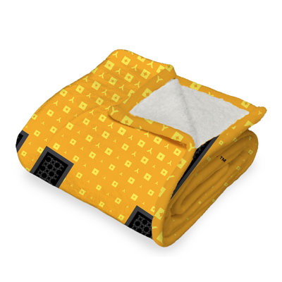 Northwest Mlb Pirates City Connect Silk Touch Sherpa Throw In Black;yellow