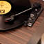 Lecteurs multimédia rétro en vinyle brun avec connectivité Bluetooth