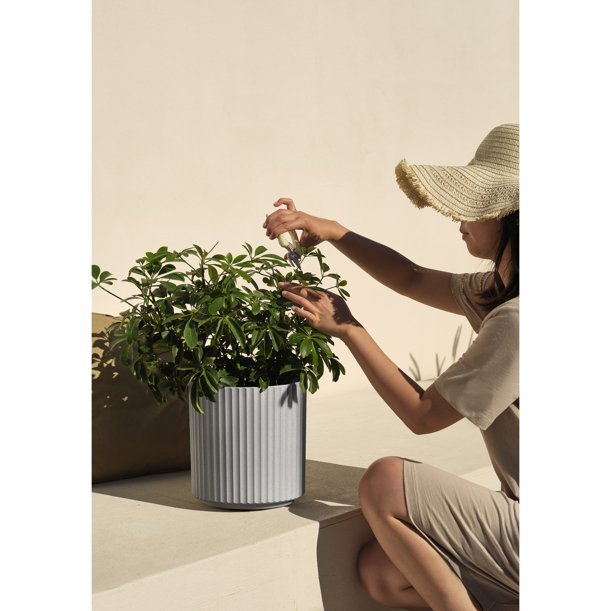 Demi Series Round Planter, Gray, 1, 11.5" H x 10.5" W x 10.5" D