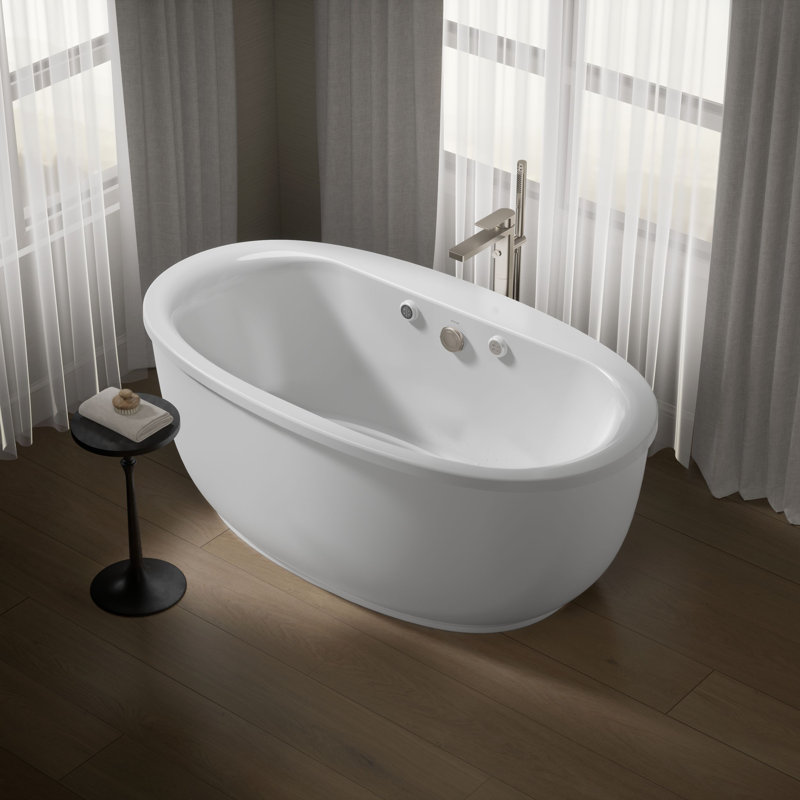 Bain autoportant en acrylique Sunstruck® 65,5 po x 36 po avec surface chauffante et carénage cannelé Sunstruck®, Blanc