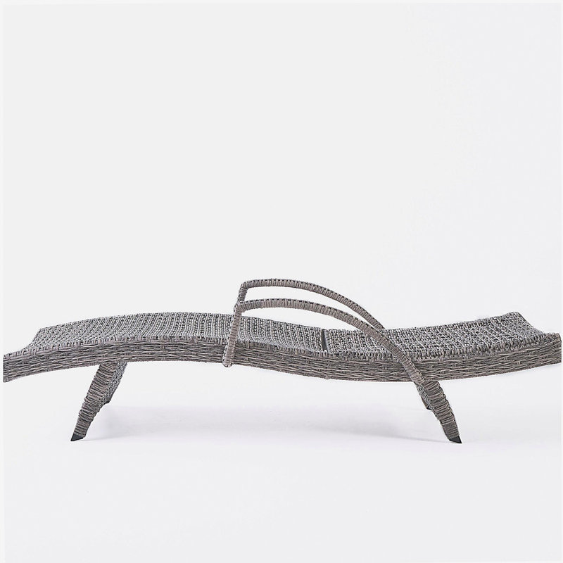 Chaise longue en osier crème