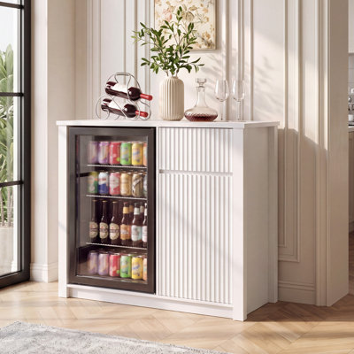 Mini armoire de réfrigérateur avec prise de courant, armoire de bar à café l 39,4 po avec espace réfrigérateur, buffet avec support à vin et tablettes de rangement, armoire à boissons pour la cuisine, la salle à manger, blanc