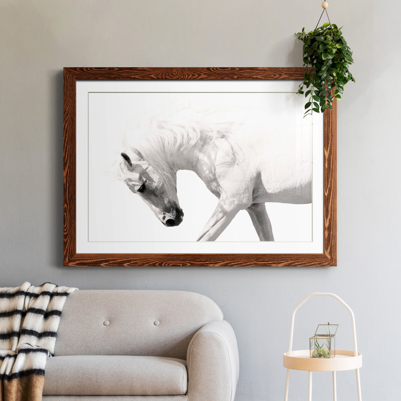 Neutral Stallion - Photographie avec cadre photo, H 37,5 po x l 27,5 po x P 1,5 po, Papier encadré érable