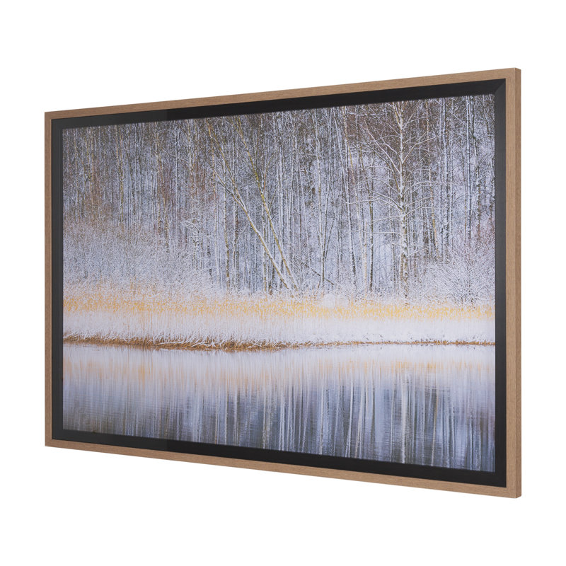 «Riverside Reflection - Forest» par Mikael Saîtson, reproduction d'art encadrée sous verre