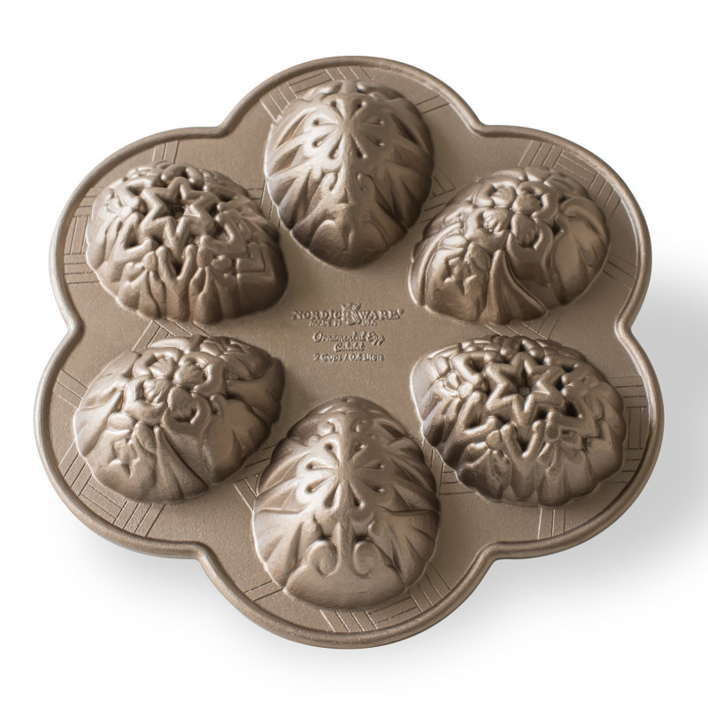 Nordic Ware Novelty Non-Stick Aluminum Cakelet Pan