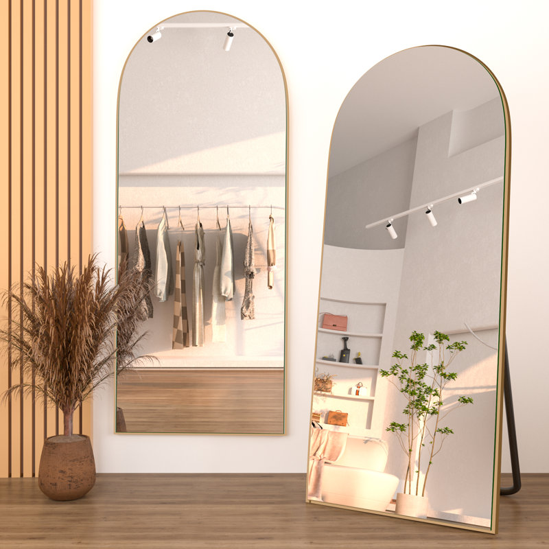 Miroir de plancher en bois massif Taziyah, H 65 po x l 22 po, Or