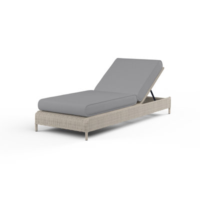 Chaise longue d'extérieur en résine Manhattan