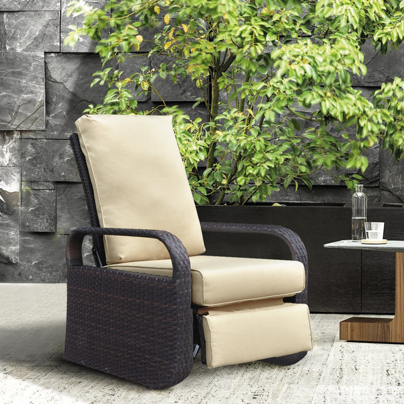 Gesuino Wicker Outdoor Lounge Chair, Brown, Khaki