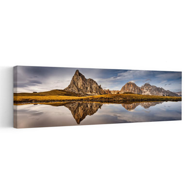 «Majestic Mountain Reflection»