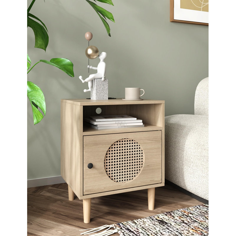 Dzeisonas 18'' W Nightstand