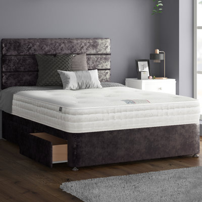 Notus Upholstered Bed