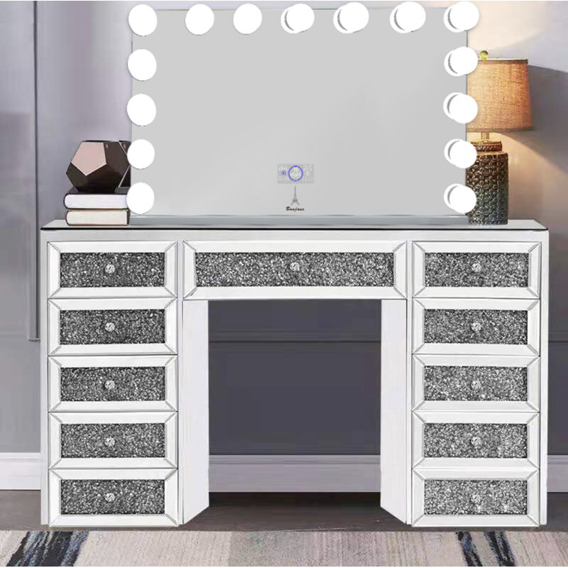 Coiffeuse de maquillage avec miroir
