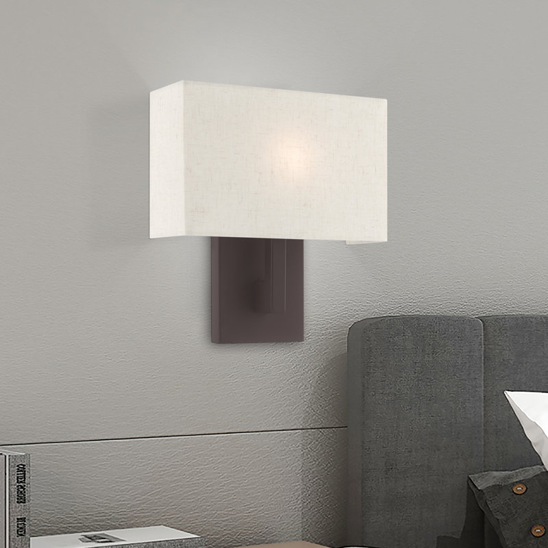 Applique murale 1 lumière Ayeasha ADA, H 12 po x l 11 po x P 3,95 po, Bronze