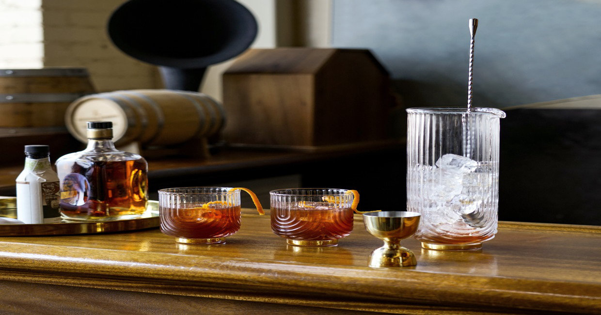 Viski Admiral Liquor Decanter - Glass Liquor Dispenser for Whisky & Brandy