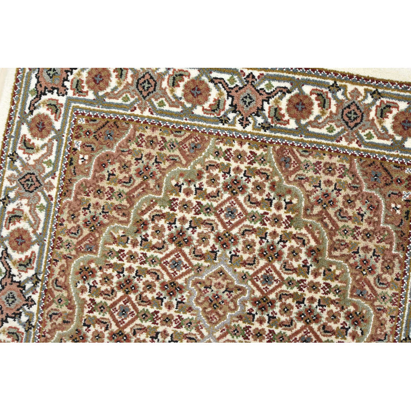 Tapis blanc 2 pi 9 po x 6 pi 3 po One-of-a-Kind