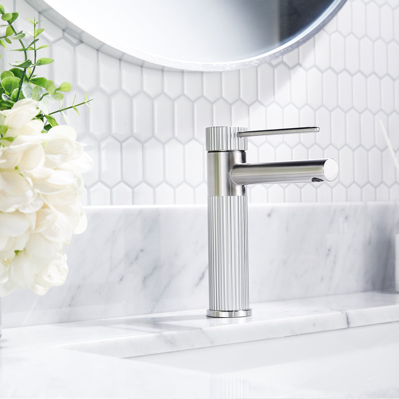 Single-Hole Single-handle Bathroom Faucet with Drain Assembly, Brushed Nickel