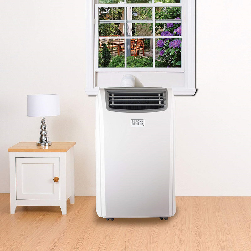 Climatiseur portatif 12 000 BTU de la série BPACT NOIR + DECKER jusqu'à 550 pieds carrés avec télécommande, blanc
