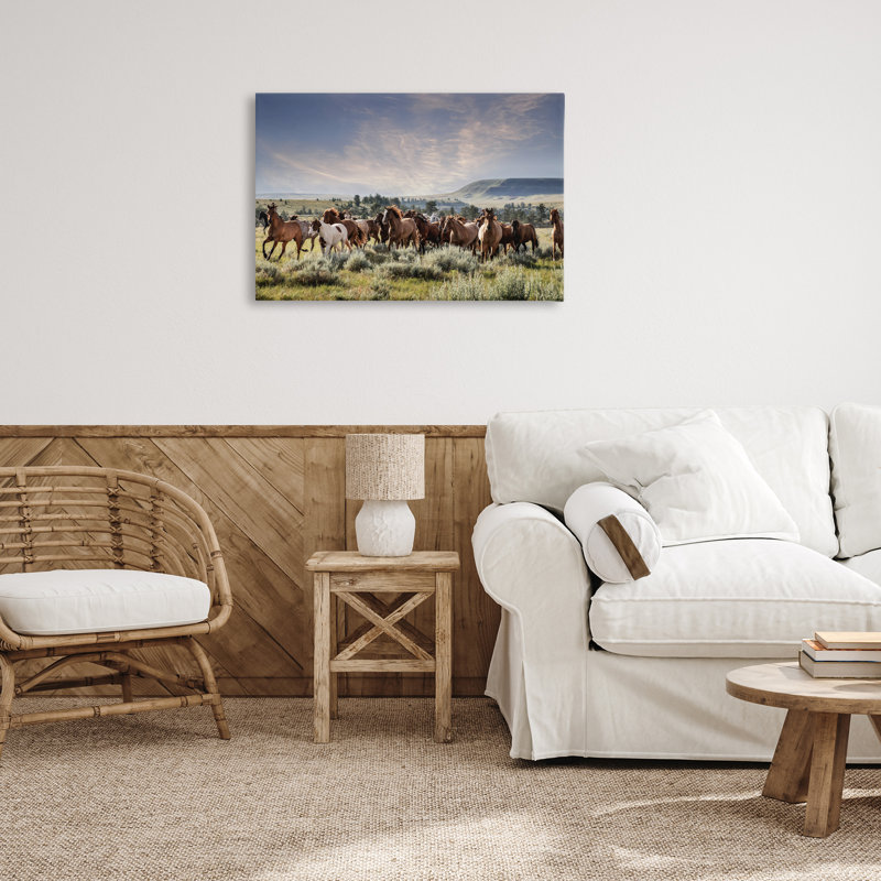 Art mural sur toile Bustling Horse Herd in Nature, design par PHBurchett, H 20 po x l 30 po