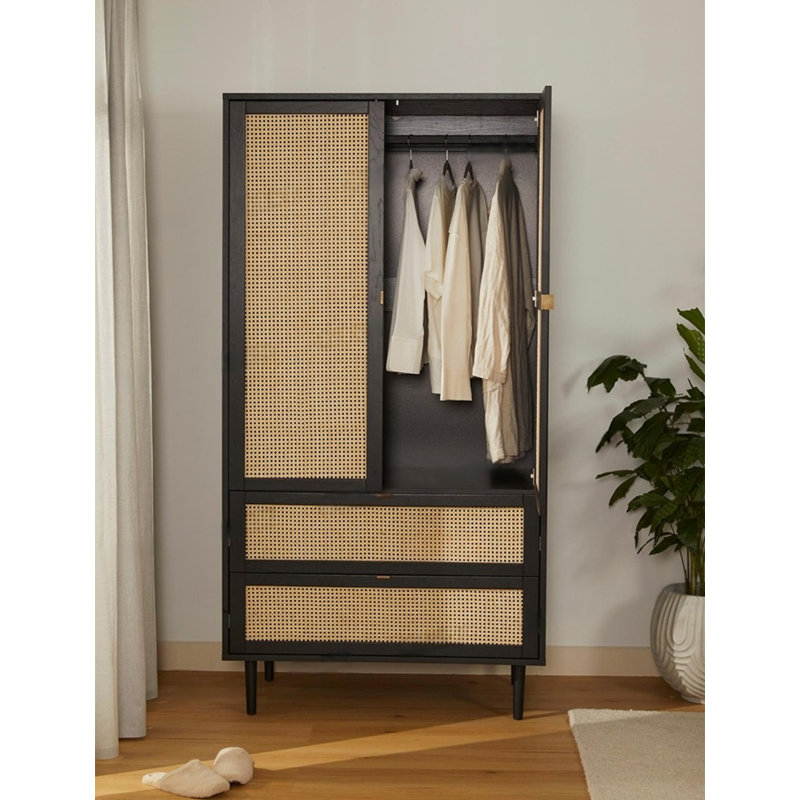 Garde-robe simple et luxueuse, Noir, noir, noir, noir