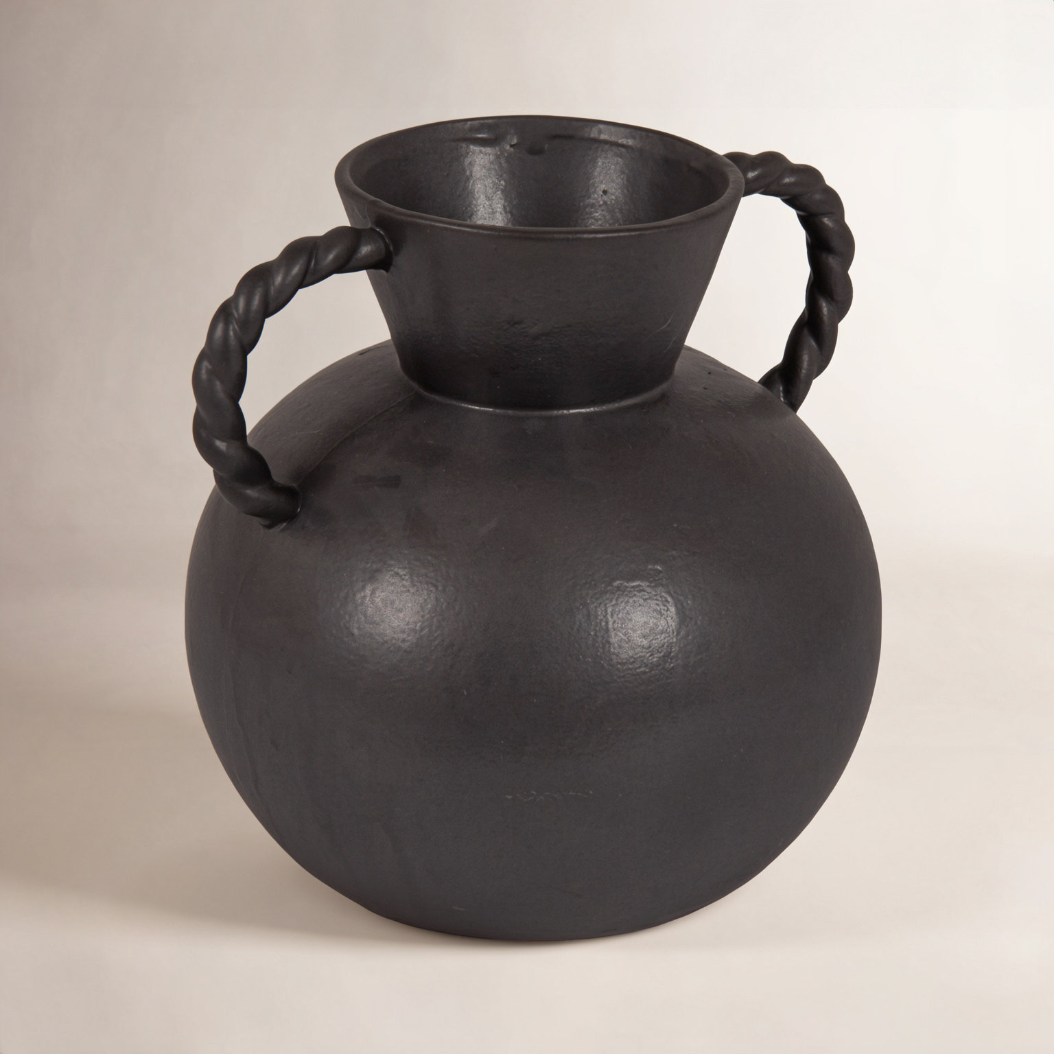 Natalina 8.5'' Stoneware Table Vase, Matte Black