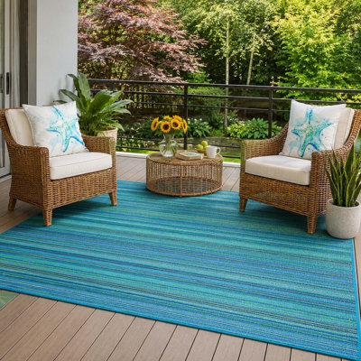 Tapis d'extérieur réversible à rayures turquoise et vert mousse 5 x 8 pi