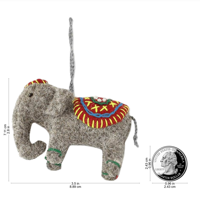 Ornement en forme d'éléphant fait à la main
